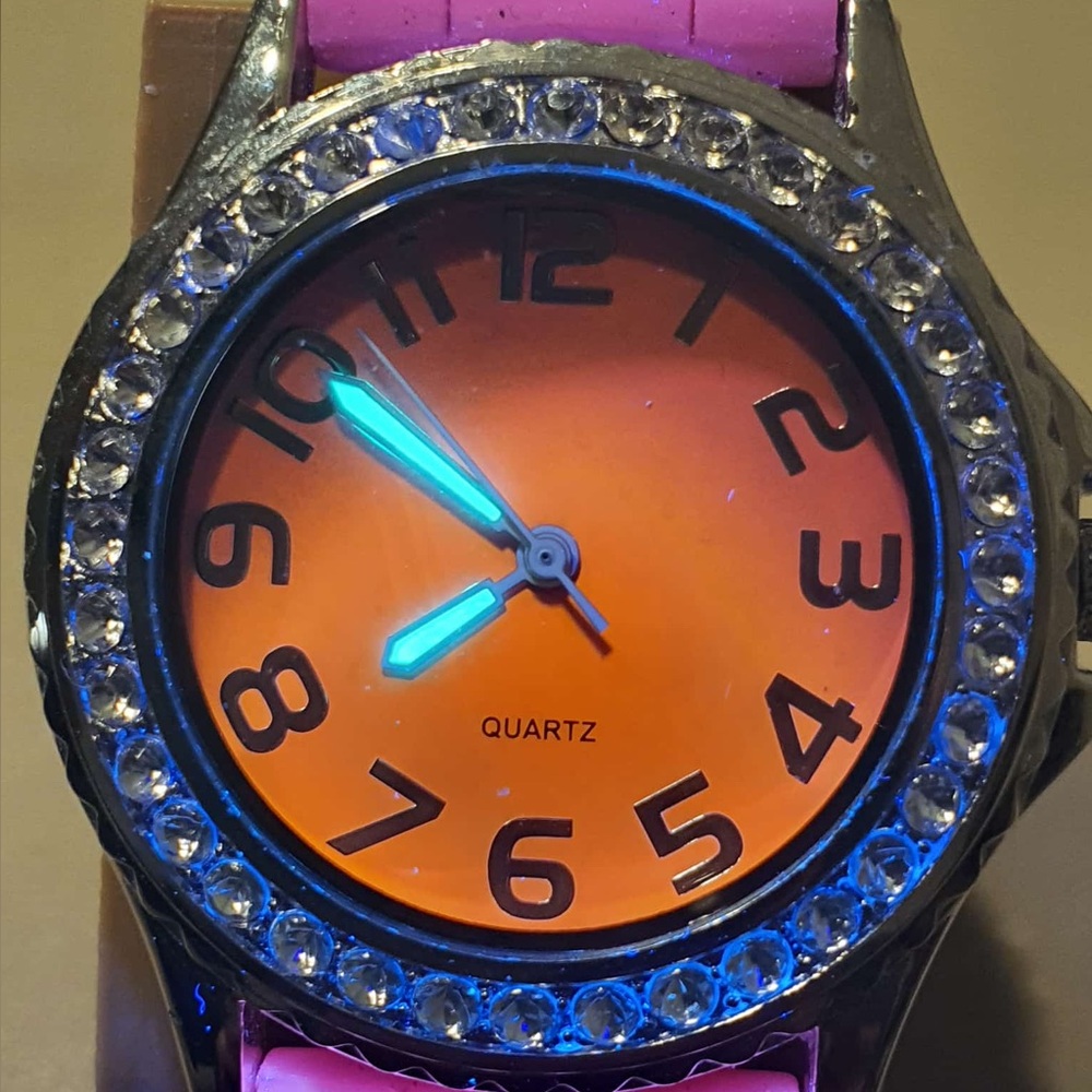 🦋10/$20🦋 Accutime Silver/Pink Rhinestone Silicone Women's Watch